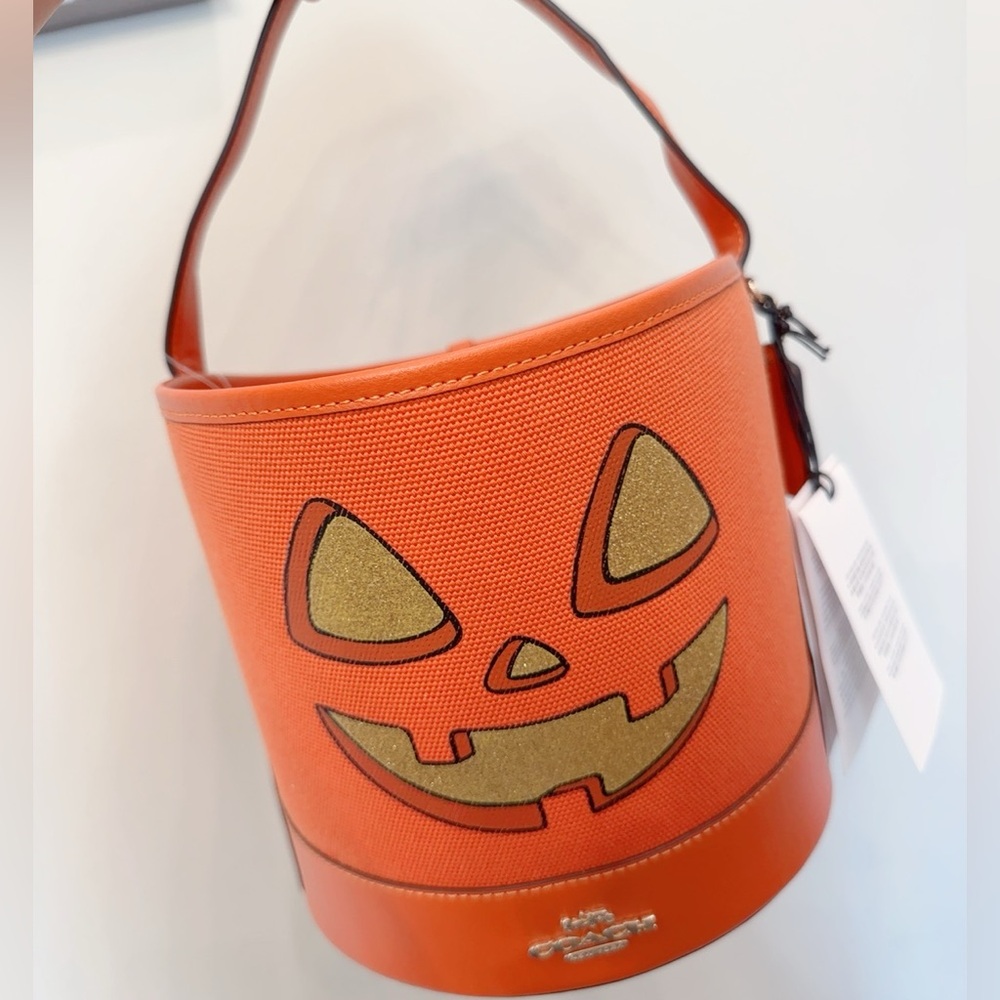 Coach Halloween Bucket Tote pumpkin pattern NWT CW533 - Picture 3 of 7